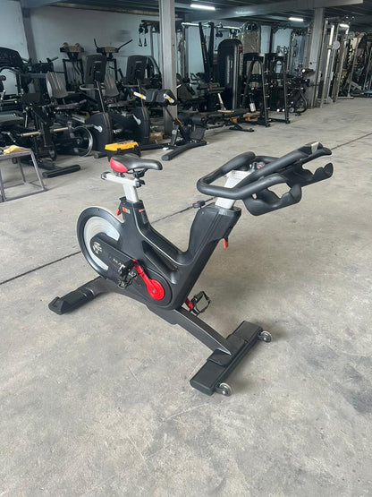 Lot de 30 Spinning Bike IC7 - MATRIX